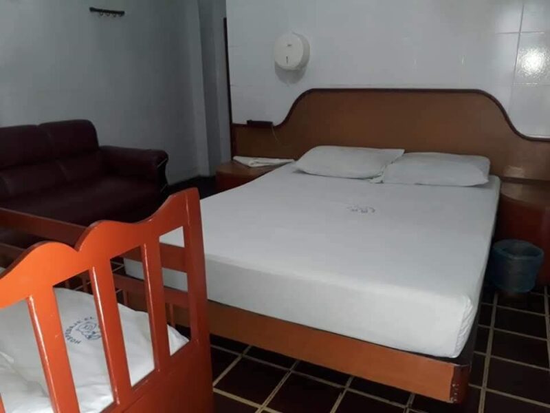 Motel El Oso: privacidad y comodidad en el corazón de San Salvador